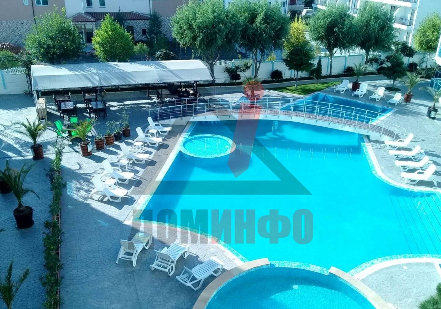 Тристаен лукс, без комисион, в затворен комплекс